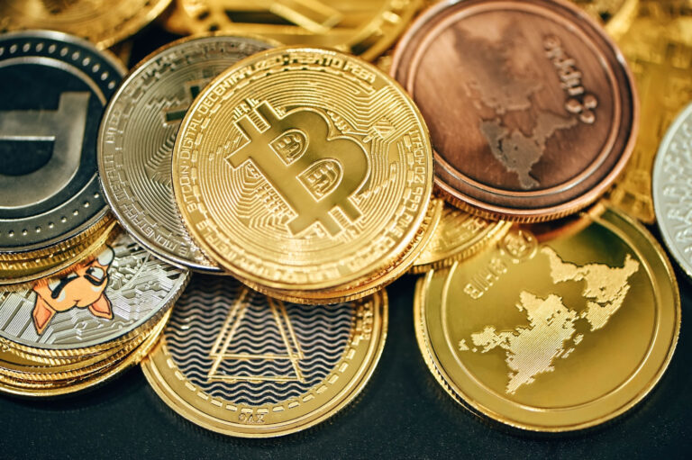 Analyzing the Top Crypto Gainers and Losers This Week – Insights and Trends